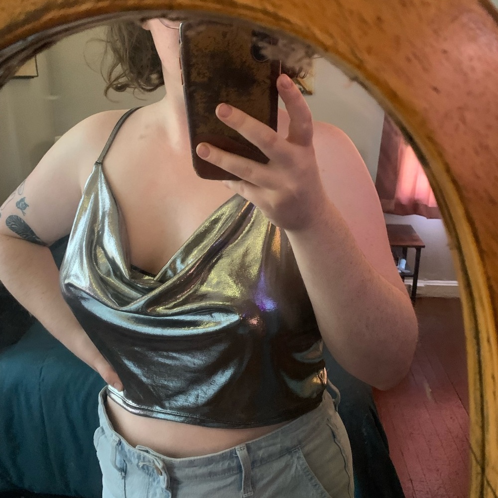 Silver Tank - Picture 2 of 3